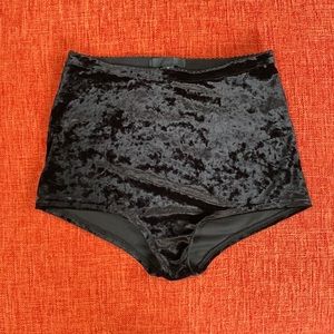 RARE WIDOW Black Velvet Gothic Goth Tap Boy Hot Pants Shorts
